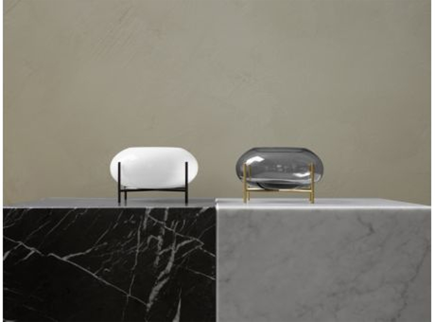 Menu Échasse Hurricane Windlichthalter Smoke Brushed Brass